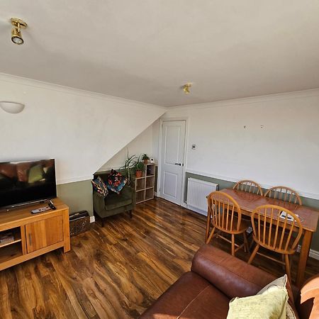 2 Bed Apartment Lakeside On The Promenade Southport Exterior photo